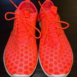 Nike Juvenate Neon Pink